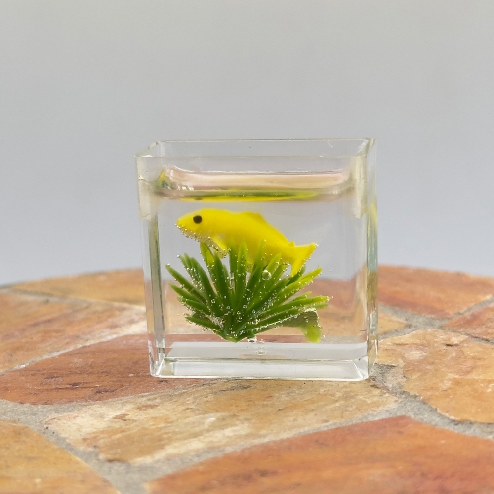 Dollhouse Miniature Yellow Fish Tank Rectangle Aquarium Modern 1:12 Scale